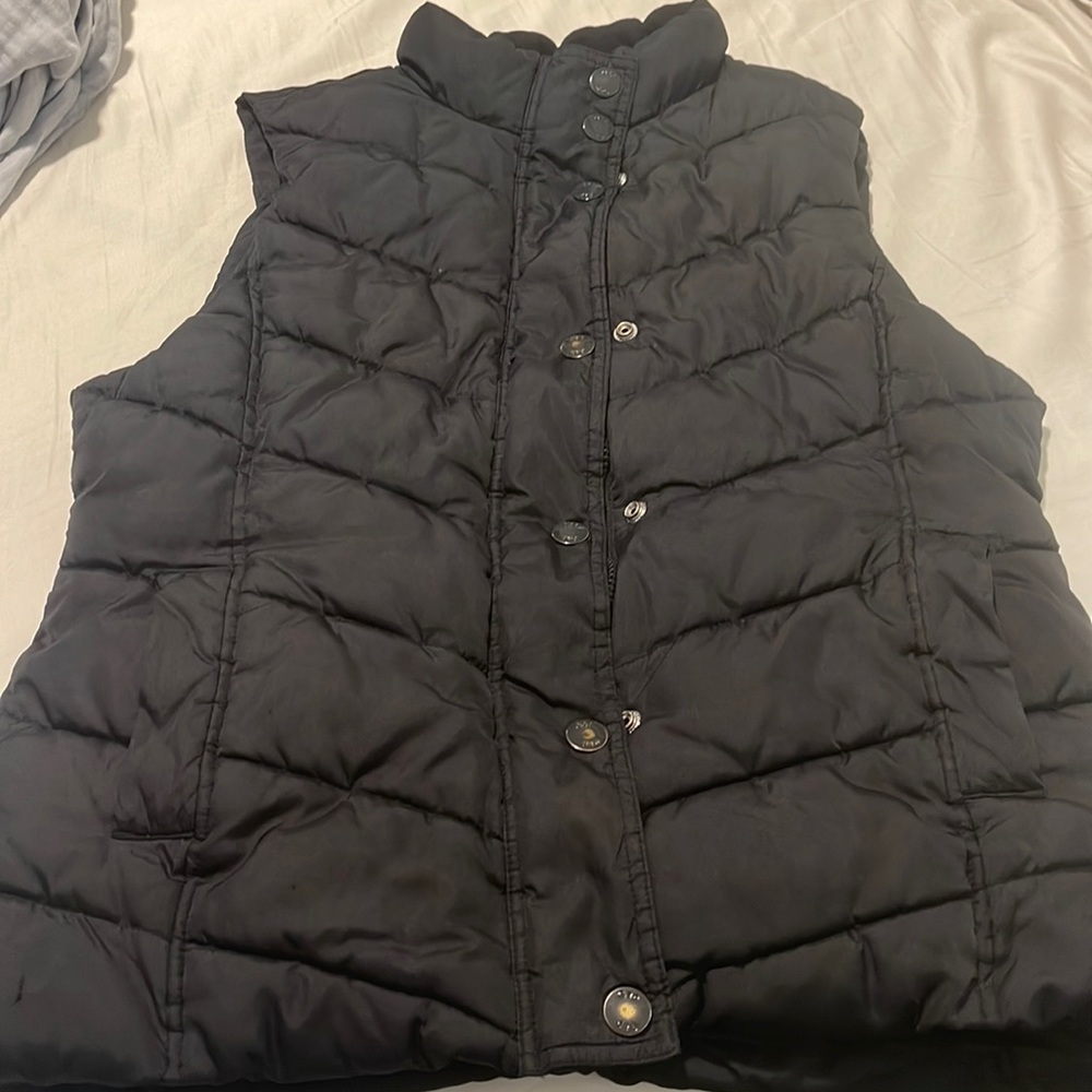 Gap Black puffy vest
